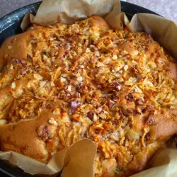 Quick Cake with Grated Apples and Walnuts