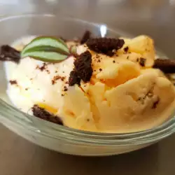 Light Dessert with Vanilla