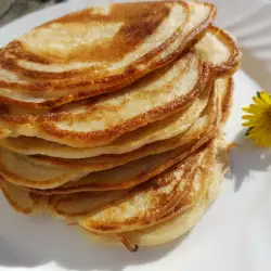 Egg-Free Pancakes with Cream