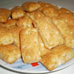 Crackers with eggs