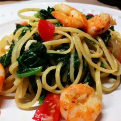Spaghetti with Spinach and Shrimp