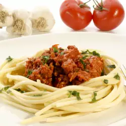Spaghetti with Beef and Tomatoes