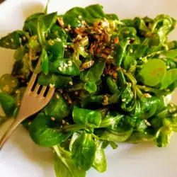 Vegetable Salad with sesame seeds