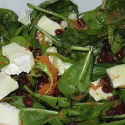 Spinach Salad with Olives