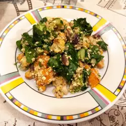 Spinach Salad with Cauliflower and Sweet Potato