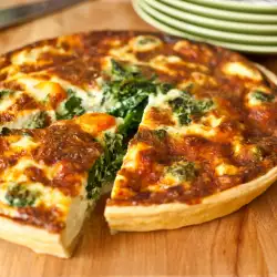 Quiche with White Cheese, Spinach and Yellow Cheese