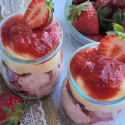 Healthy Pudding with Cream