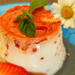 Strawberry Dessert with Cream
