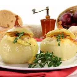Stuffed Onions with Meat