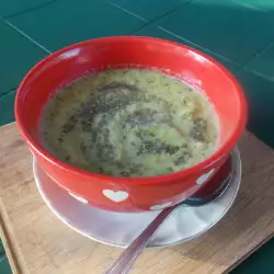 Creamy Broccoli Soup with Garlic