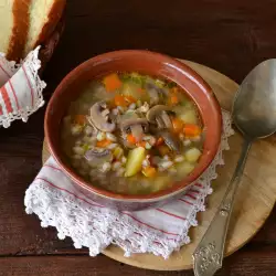 Village-Style Mushroom Soup with Wheat