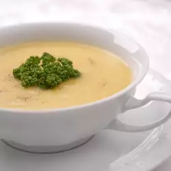 Creamy Cauliflower Soup with Milk