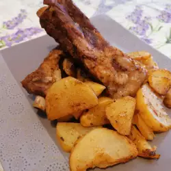 Potatoes with Meat and Cloves