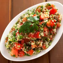 Vegan salad with Quinoa
