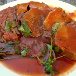 Boiled Tongue with Aromatic Tomato Sauce
