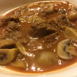 Easy Beef Goulash with Mushrooms