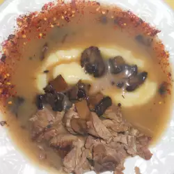 Beef and Potatoes with Milk