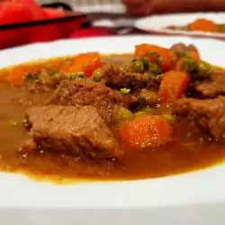 Beef and Peas with Wine