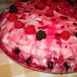 Raspberry Torte with Cream