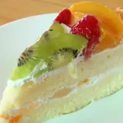 Peach Cake with Fruits