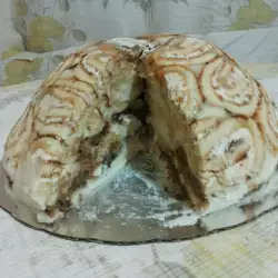 Cake with Swiss Rolls and Bananas