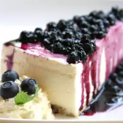 Cheesecake with Jam and Blueberries