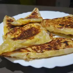 Triangle Filo Pies with Eggs