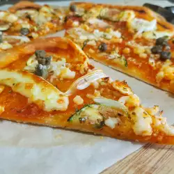 Cheese Pizza with Zucchini