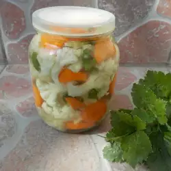 Cauliflower and Carrot Pickle