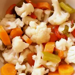 Pickled Cauliflower with Peppers