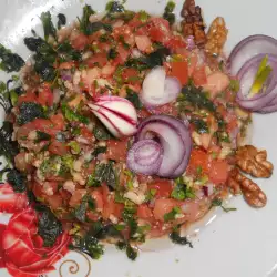 Turkish Salad with Tomatoes and Parsley