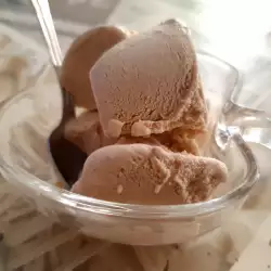 Egg-Free Ice Cream with Coconuts