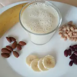 Shake with almonds