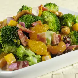 Broccoli Salad with Cashews and Mandarins