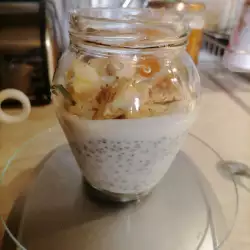 Pudding with cream