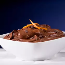 Mousse with cream