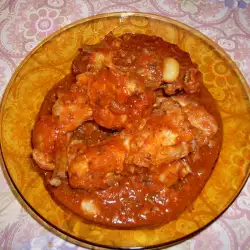 Bulgarian Kapama with garlic