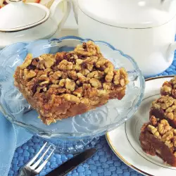Biscuit Cake with Turkish Delight and Walnuts