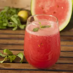Non-Alcoholic Watermelon and Lemon Cocktail