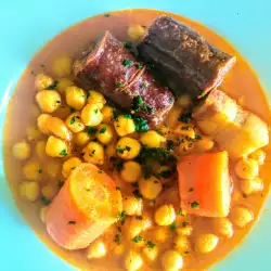 Chickpea Stew with Cloves
