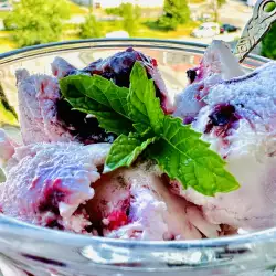 Yogurt Ice Cream with Blueberries and Jam