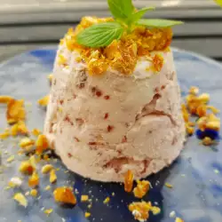 Egg-Free Pudding with Peanuts