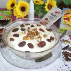 Egg-Free Pudding with Dried Fruits