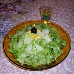 Green Salad with Pineapple and Corn