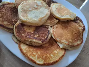 American Pancakes with Milk