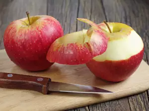 How to Easily Peel an Apple