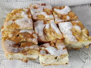 Apple Cake with Biscuits and Cinnamon