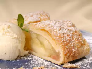 Quick Strudel with Puff Pastry