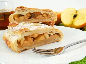 Easy Apple Strudel