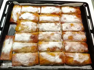 Easy Apple Strudel